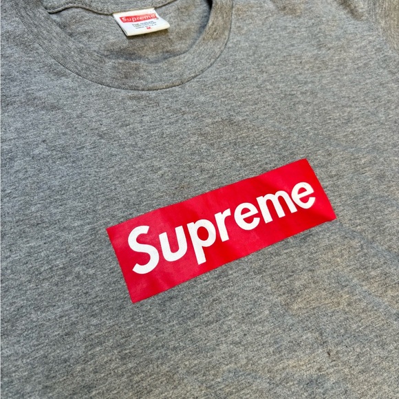 SUPREME Vintage Grey Tee, Men’s Medium - Picture 2 of 4